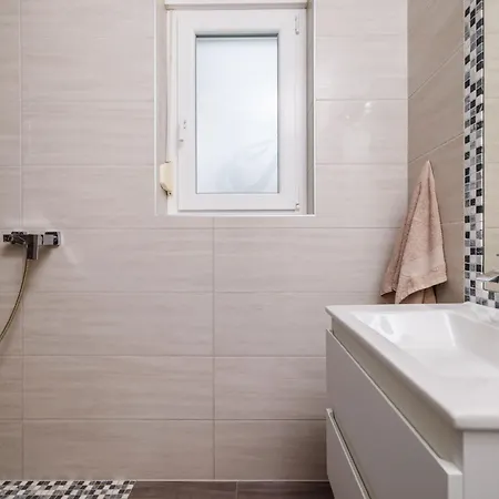 Daire Jozic Crikvenica